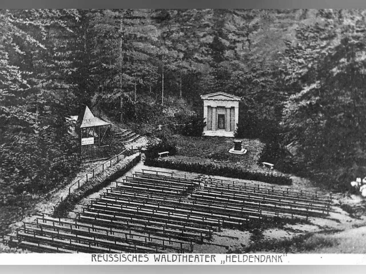 AK_Reussisches_Waldtheater.jpg