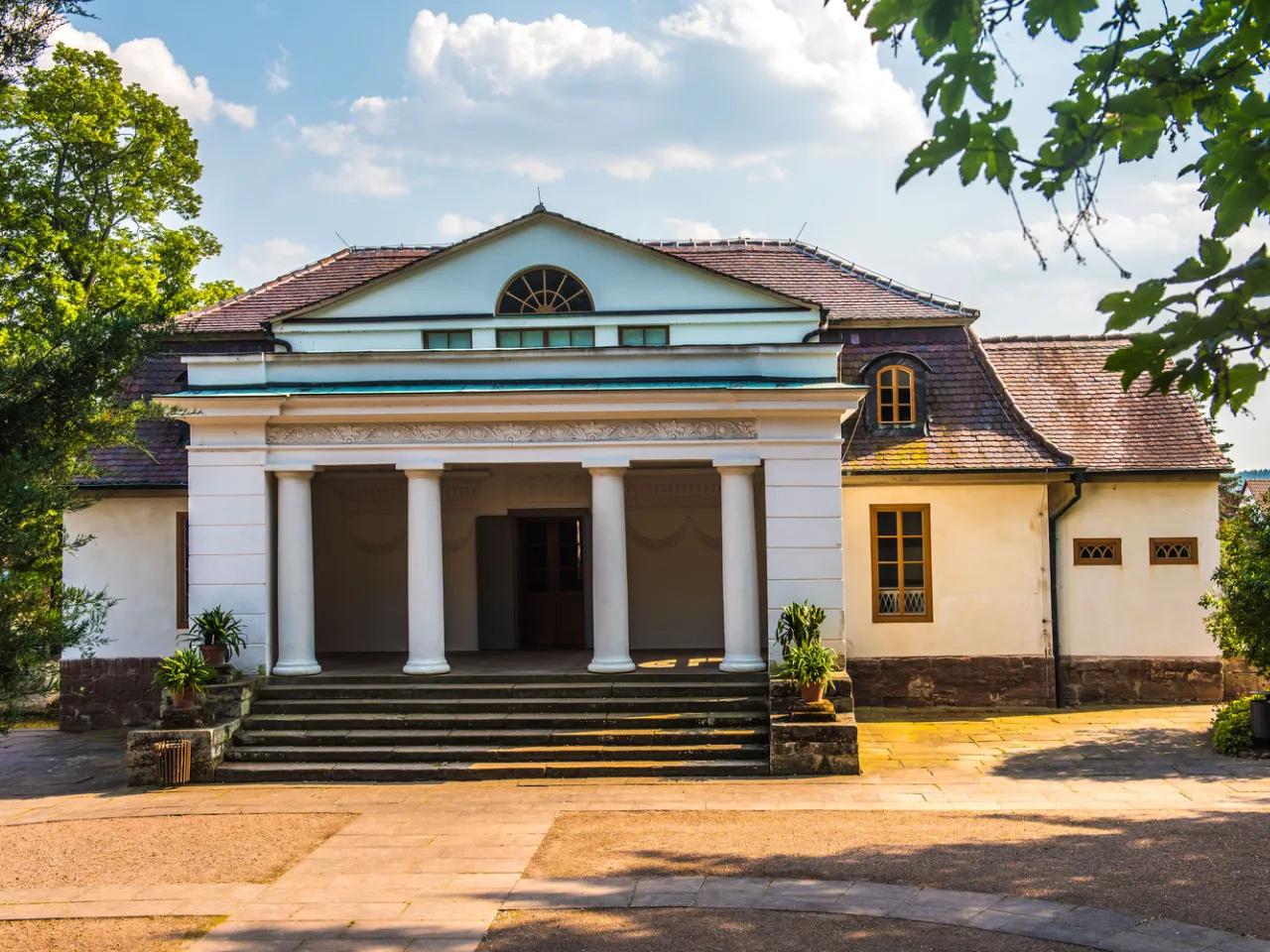Tag der Historischen Theater: Führung im Liebhabertheater Schloss Kochberg