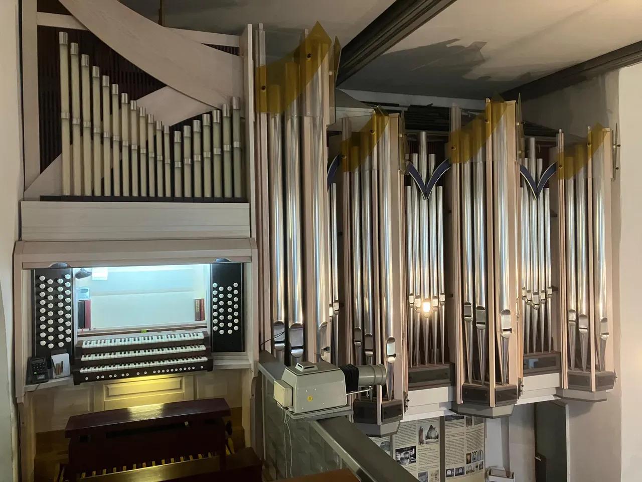 Orgel in der Kirche